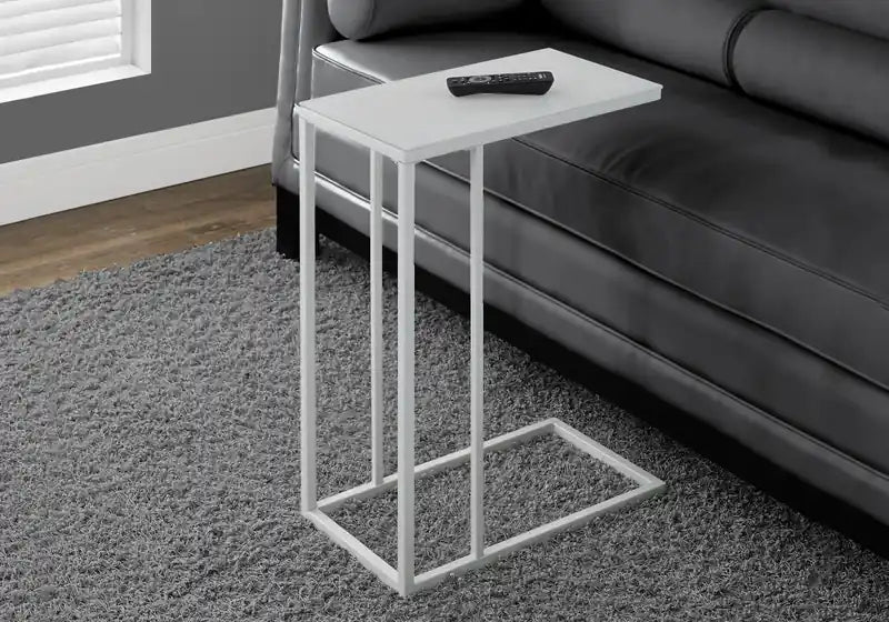 Table d'appoint en métal et verre trempé dépoli